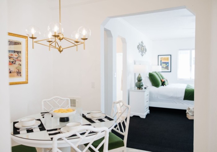 King Oceanview Full Kitchen Studio with Balcony - 1