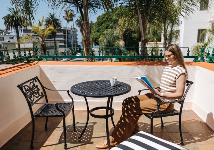 King Oceanview Full Kitchen Studio with Balcony - 7