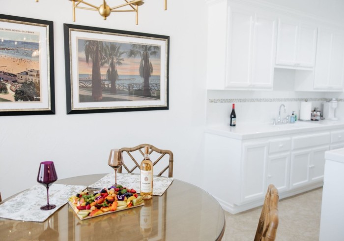 King Standard Full Kitchen Studio - 3